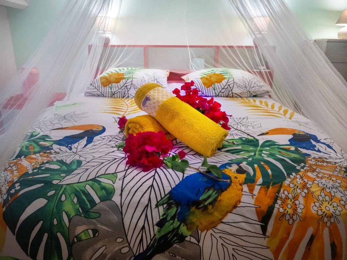 Studio T1 Bis La Belle Vue, Vue Mer, Wifi, Plage A 50M Le Moule Eksteriør billede